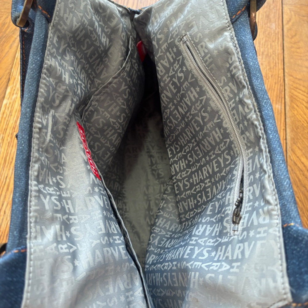 Harvey's Seatbelt Bag Stella Denim Blue Indigo Teardrop Curved Shape Satchel Bag - Picture 7 of 14